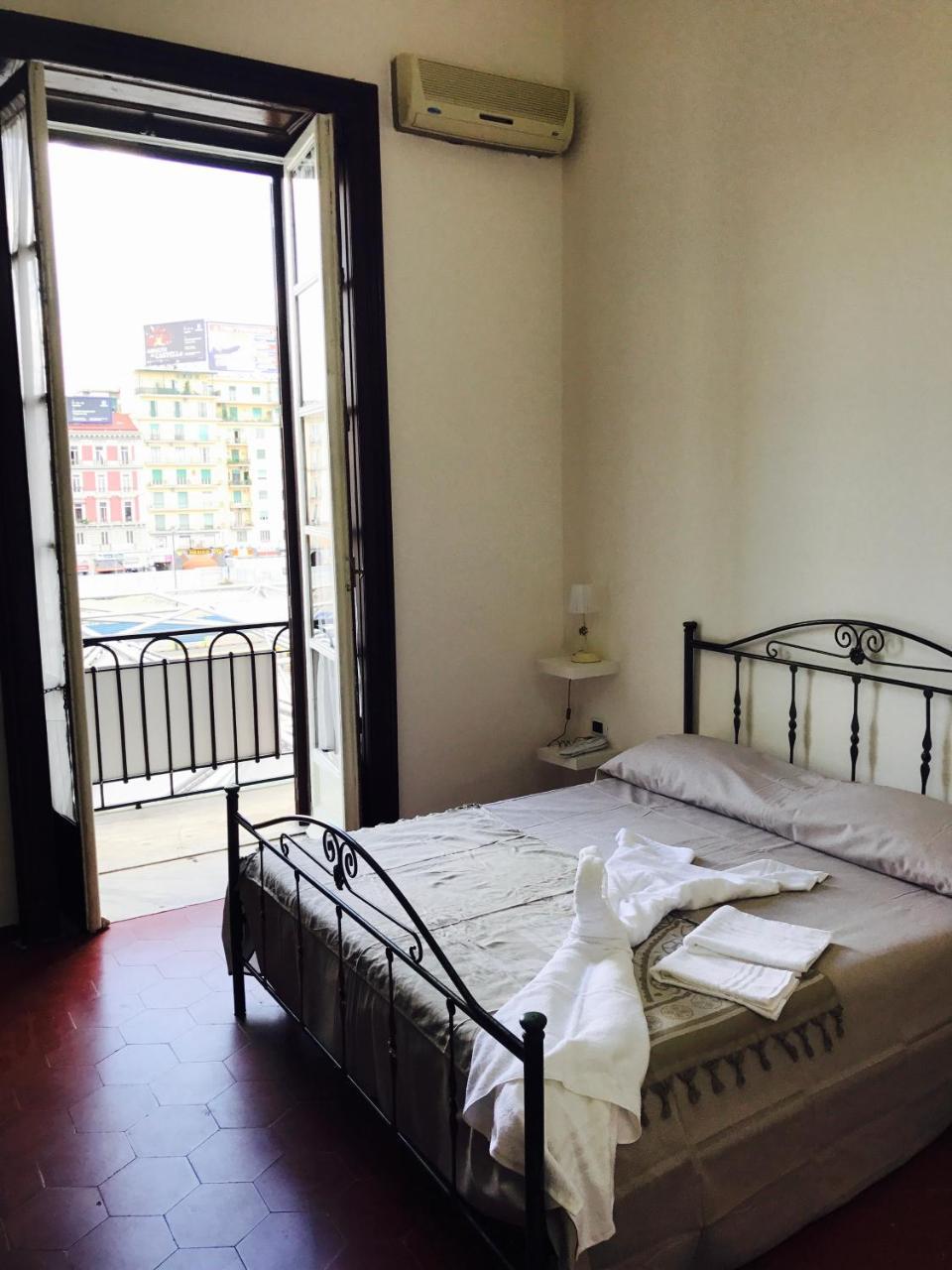 Parthenope'S Home Naples Luaran gambar